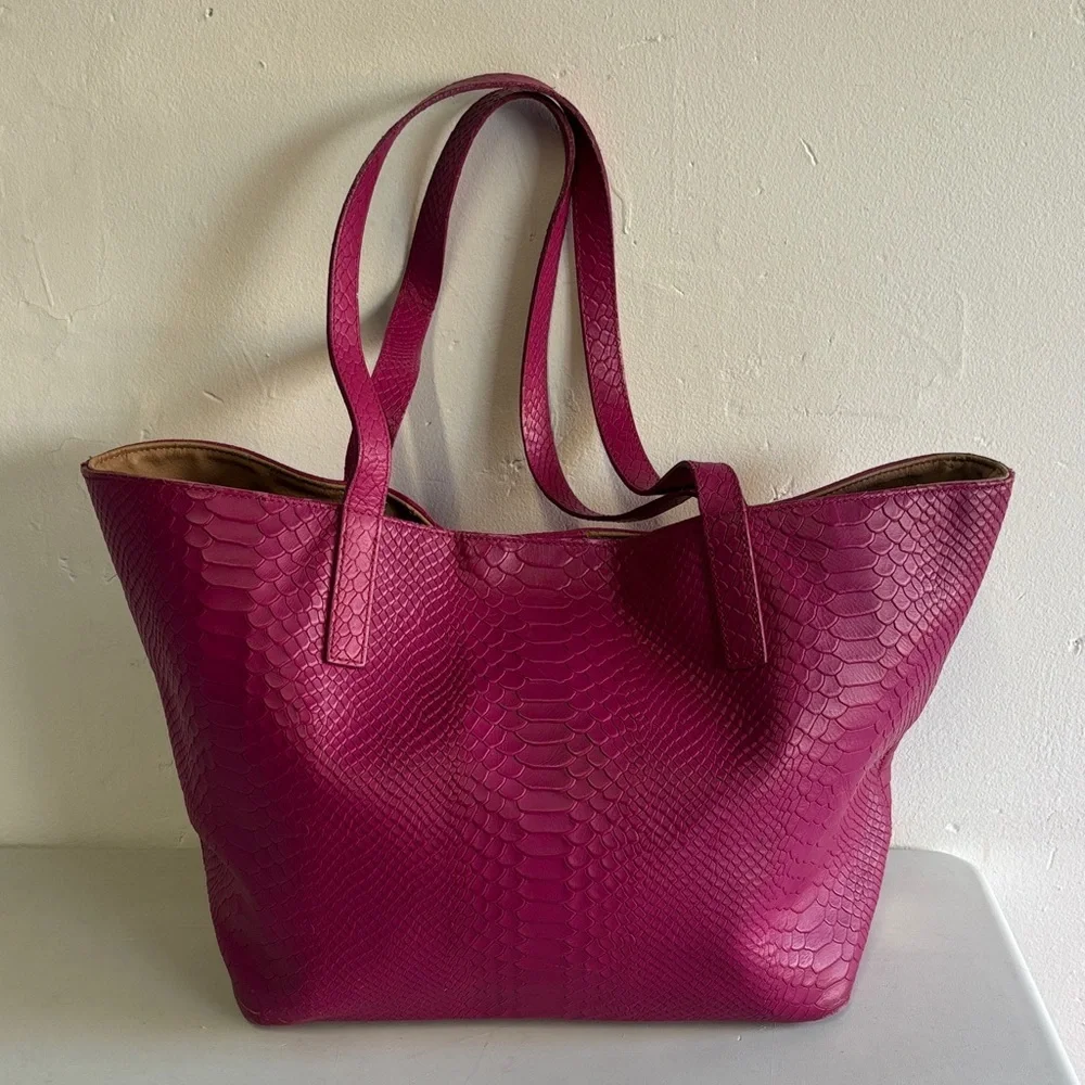 GiGi New York Fuchsia Textured Tote